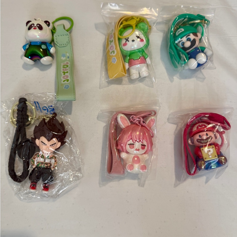 Labubu Monster Keychains - Mixed Designs - Picture 11 of 14
